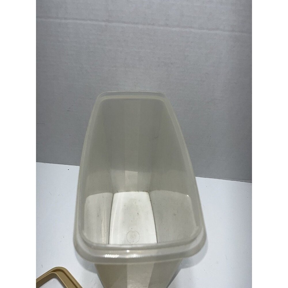 Vintage Tupperware Cereal Keeper 1588-5 with Beige Lid - Picture 8 of 12